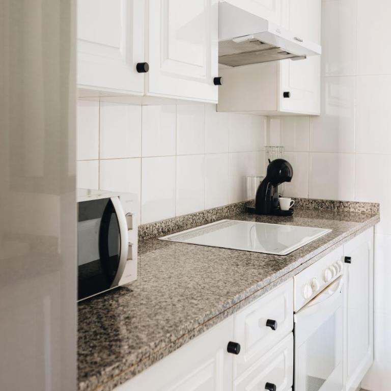 Seaview Flat Patacona - Two-Bedroom Apartment - 19