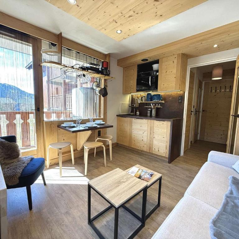 Charmant studio à 300m des pistes et commerces du Cernix - balcon, parking, casier à skis - Appartamento con 1 Camera da Letto - 1