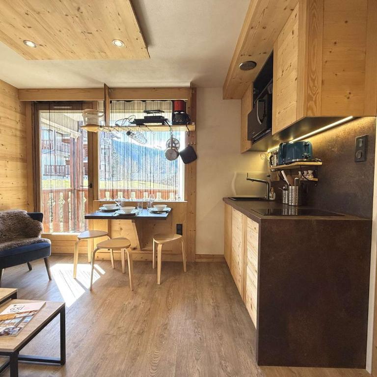 Charmant studio à 300m des pistes et commerces du Cernix - balcon, parking, casier à skis - Appartamento con 1 Camera da Letto - 5