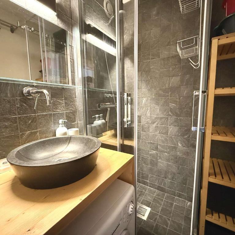 Charmant studio à 300m des pistes et commerces du Cernix - balcon, parking, casier à skis - Appartamento con 1 Camera da Letto - 11