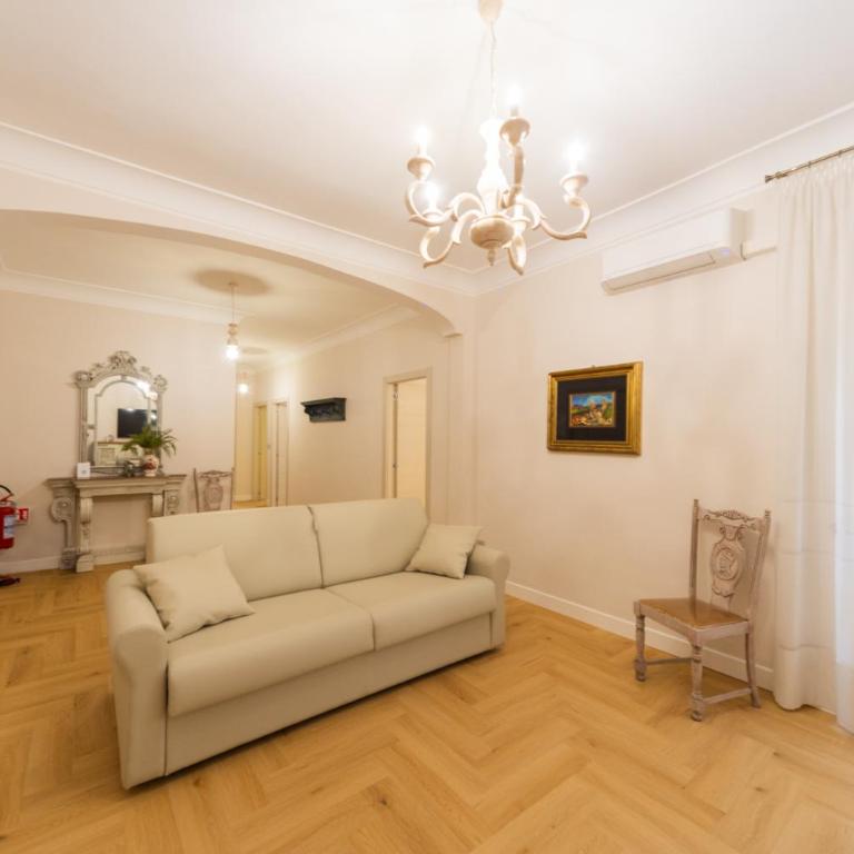 AeP House Pompei - Appartamento Superior con 2 Camere da Letto - 2