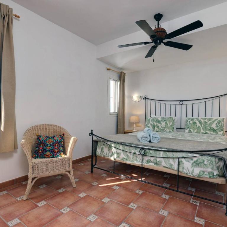 089 Traditional Andalusian 3 Bed Villa with Private Pool - Villa - 7