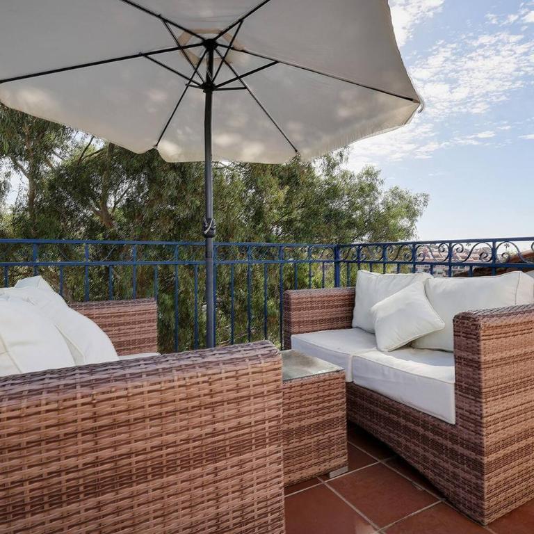 089 Traditional Andalusian 3 Bed Villa with Private Pool - Villa - 38