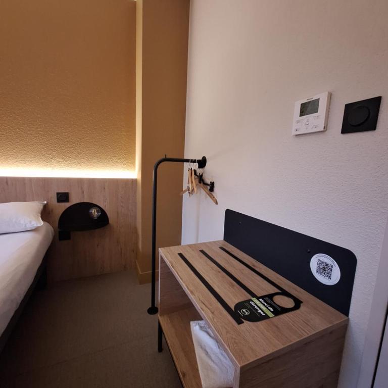 B&B HOTEL La Rochelle Centre Les Minimes - Chambre Triple (2 Adultes & 1 Enfant) - 5
