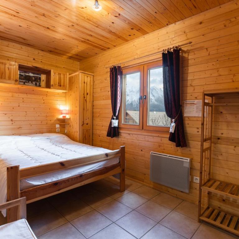 CHALET LUXE, 8-10 Pers, Parking, Sauna, Wifi, Netflix, Recommandé par locataires - Chalet - 11