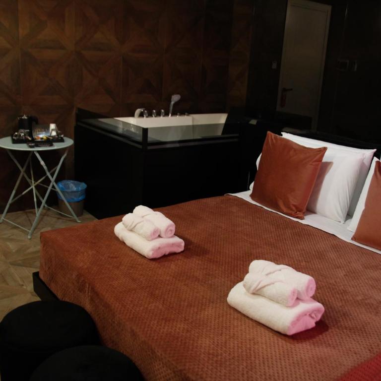 Spera Luxury Palermo & SPA - Queen Room with Spa Bath - 5
