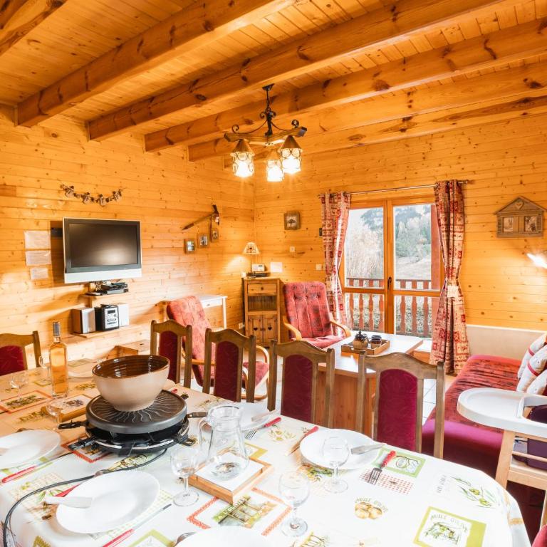 CHALET LUXE, 8-10 Pers, Parking, Sauna, Wifi, Netflix, Recommandé par locataires - Chalet - 8