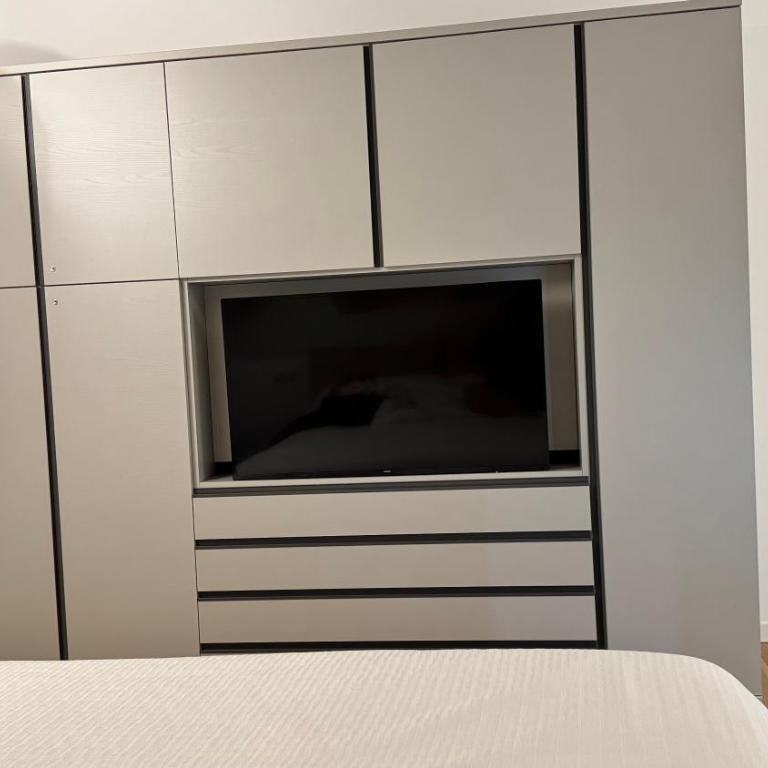 Garda Park Luxury Apartments - Three-Bedroom Apartment - 2