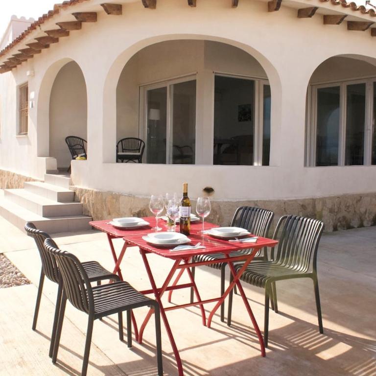 Beach villa in Denia - Casa de 4 dormitorios - 2
