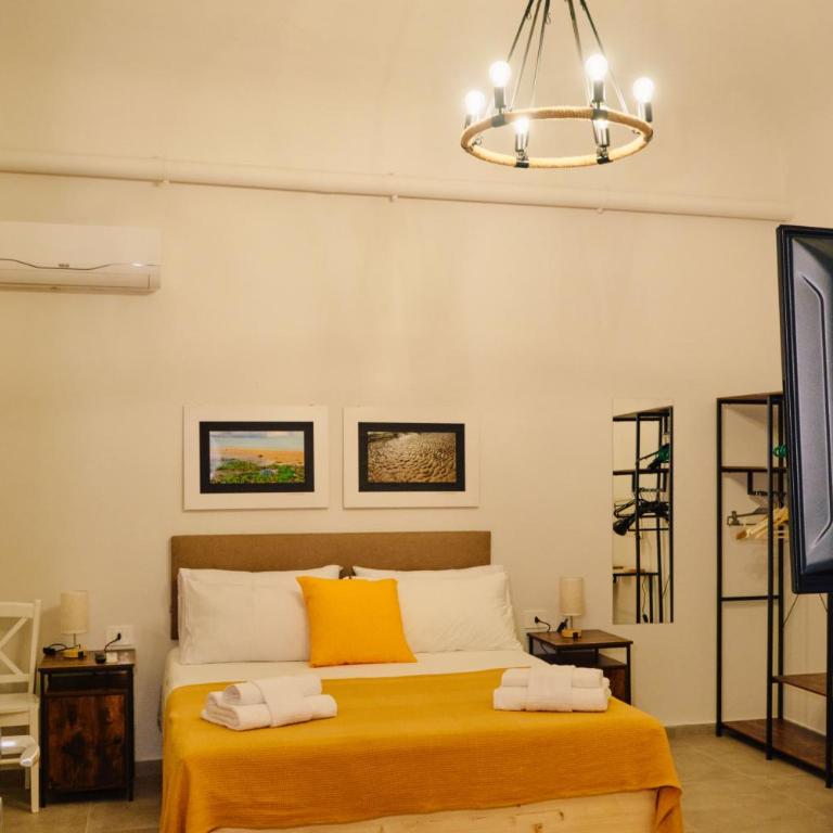 Basso 61 Urban Oasis with Private Mini Pool & Courtyard - Families & Groups - Appartamento - Piano Terra - 25