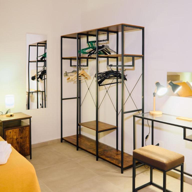 Basso 61 Urban Oasis with Private Mini Pool & Courtyard - Families & Groups - Appartamento - Piano Terra - 27