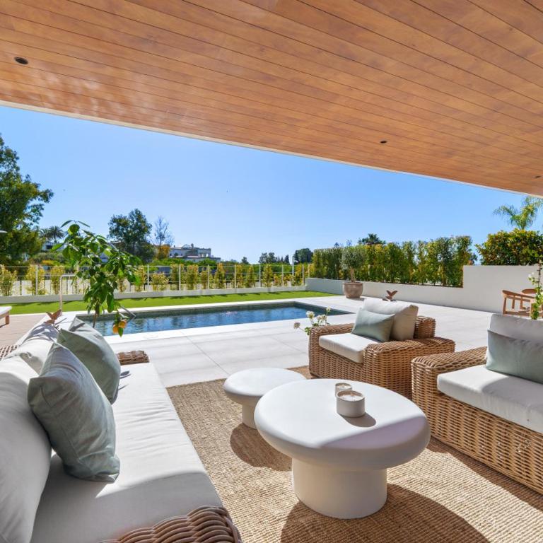 Benalus 4-Bedroom Duplex in Golden Mile - Apartamento - 2