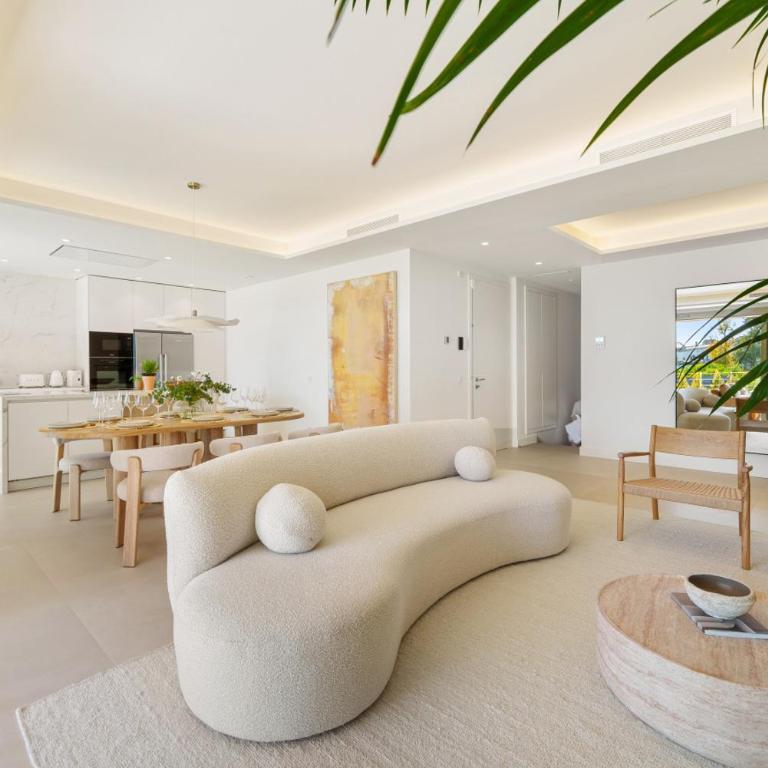 Benalus 4-Bedroom Duplex in Golden Mile - Apartamento - 4