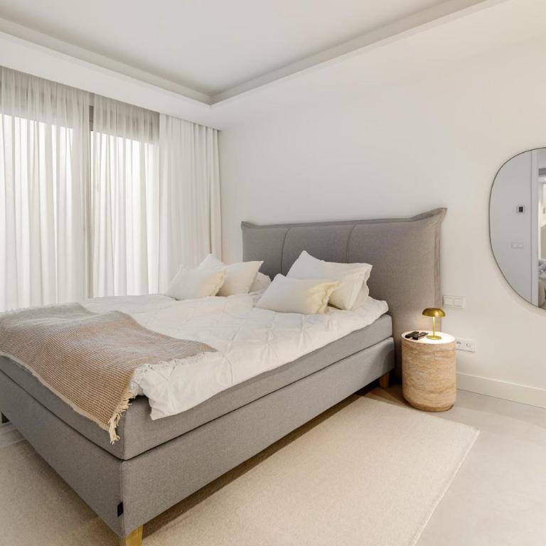 Benalus 4-Bedroom Duplex in Golden Mile - Apartamento - 39