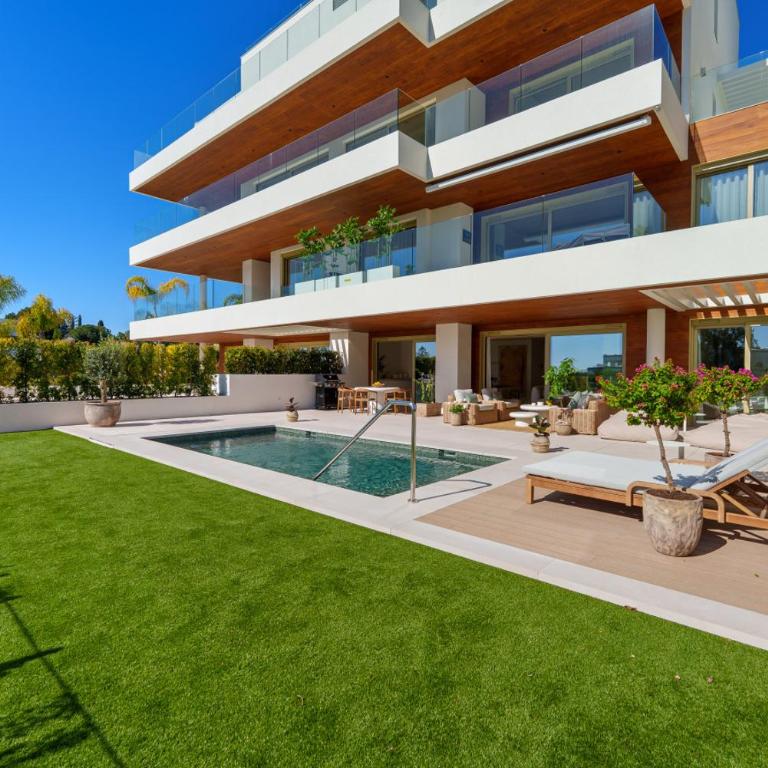 Benalus 4-Bedroom Duplex in Golden Mile - Apartamento - 47