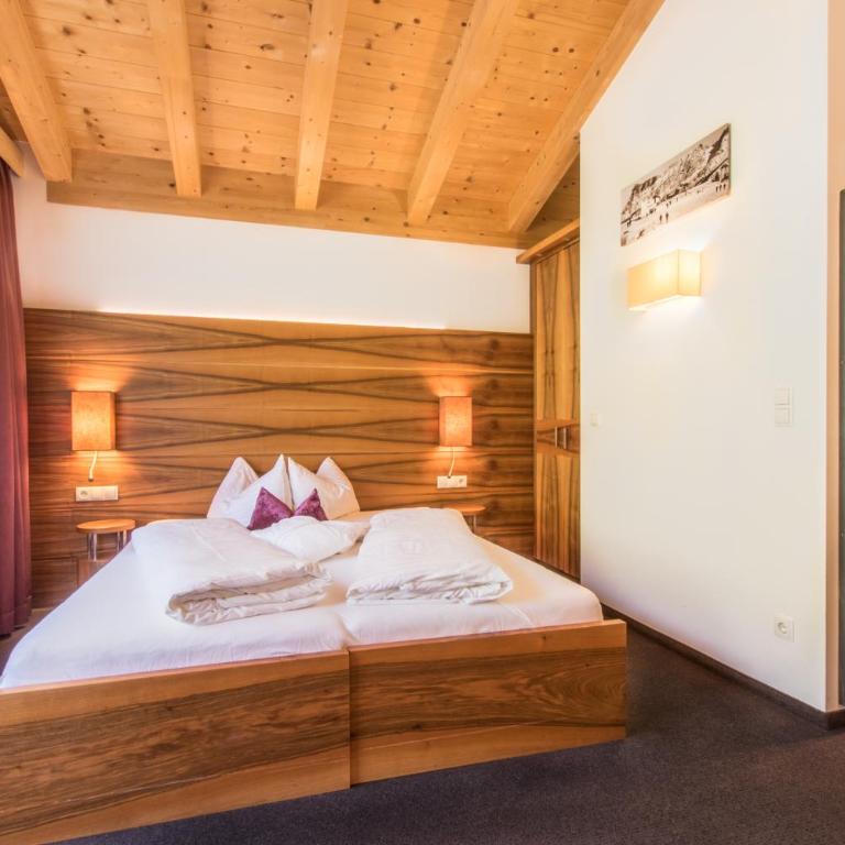 Hotel Stoeres - Stores Active wellbeing - Camera Matrimoniale con Balcone - 4