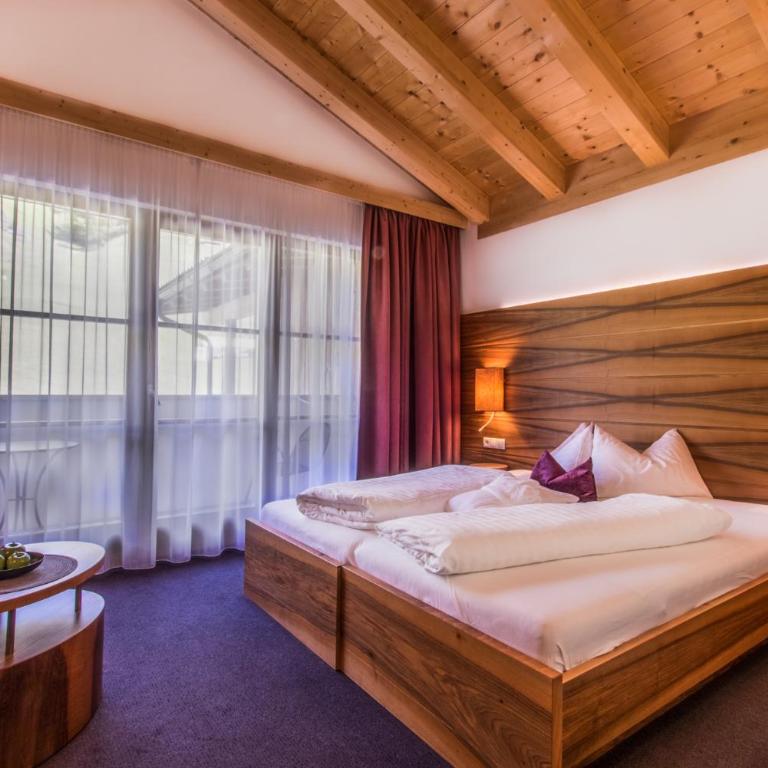 Hotel Stoeres - Stores Active wellbeing - Camera Matrimoniale con Balcone - 6