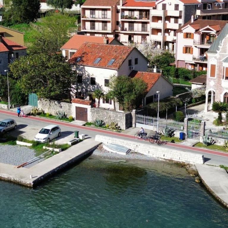 Waterfront Villa Magnolia - Villa - 1