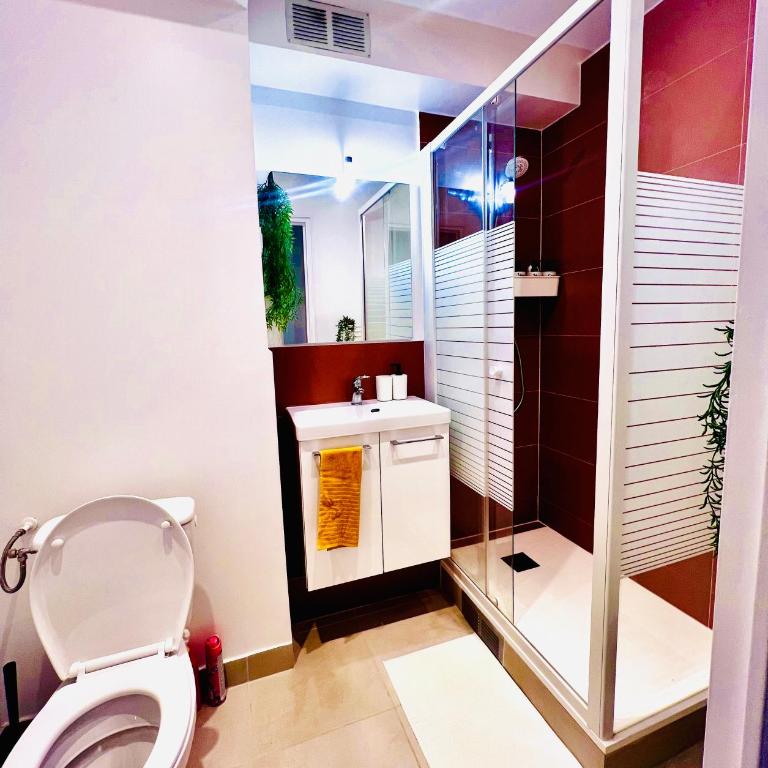 Beautiful apartment near Stade de France and Paris - One-Bedroom Apartment - 12