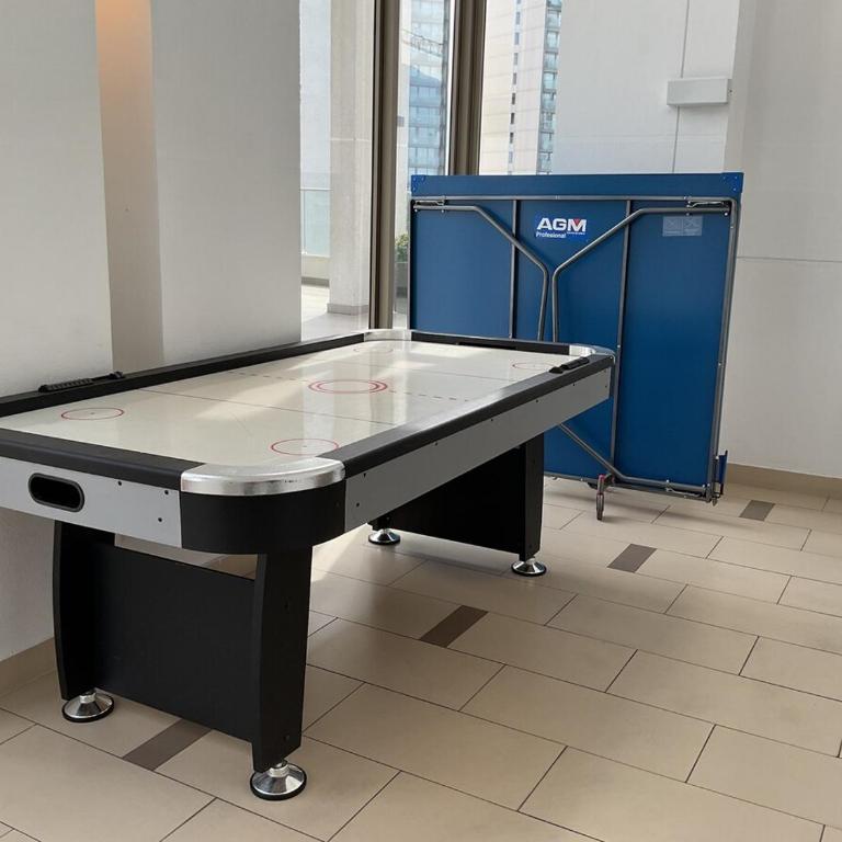Mejor ubicación! Cerca a Mall parque Arauco, wifi, balcón - Apartamento de 2 dormitorios con balcón - 19