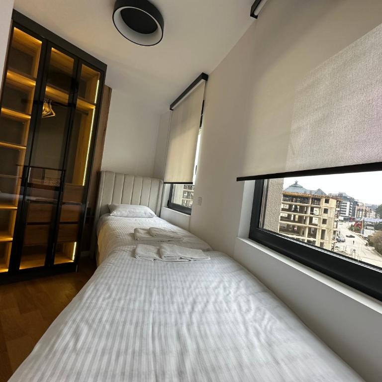 Square Luxe Residences - Two-Bedroom Apartment - 10