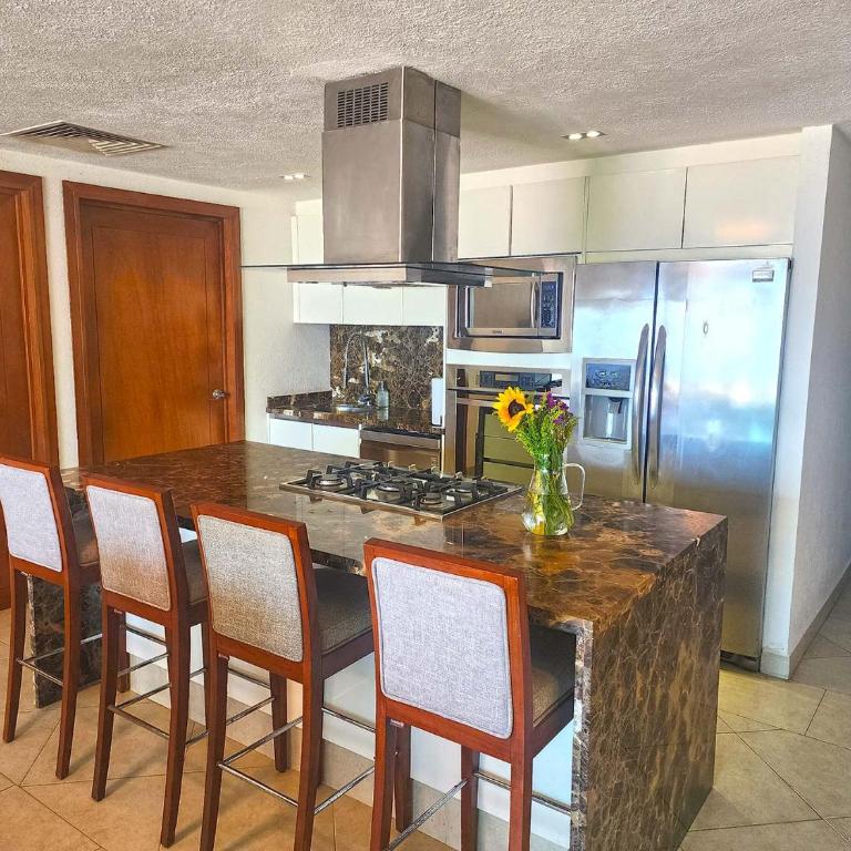 Amazing views, beachfront Grand Venetian - Apartamento con vistas a la piscina - 19