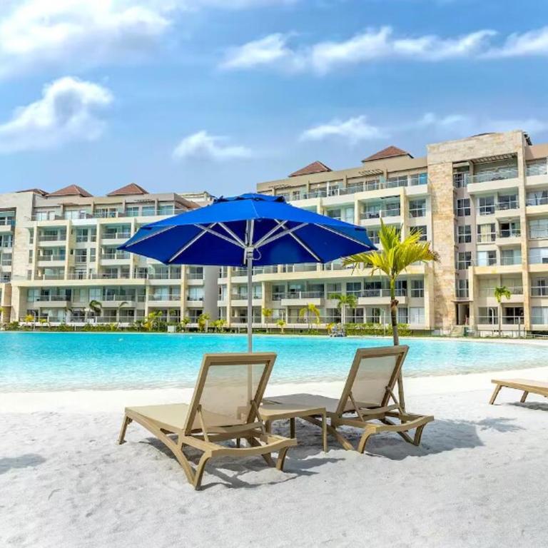 Apartamento con piscina, playa y cerca aeropuerto de Cartagena - Apartamento de 2 dormitorios - 1