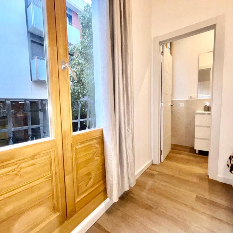 Piso en gracia de 3 habitaciones dobles suits - Three-Bedroom Premium Apartment - 6