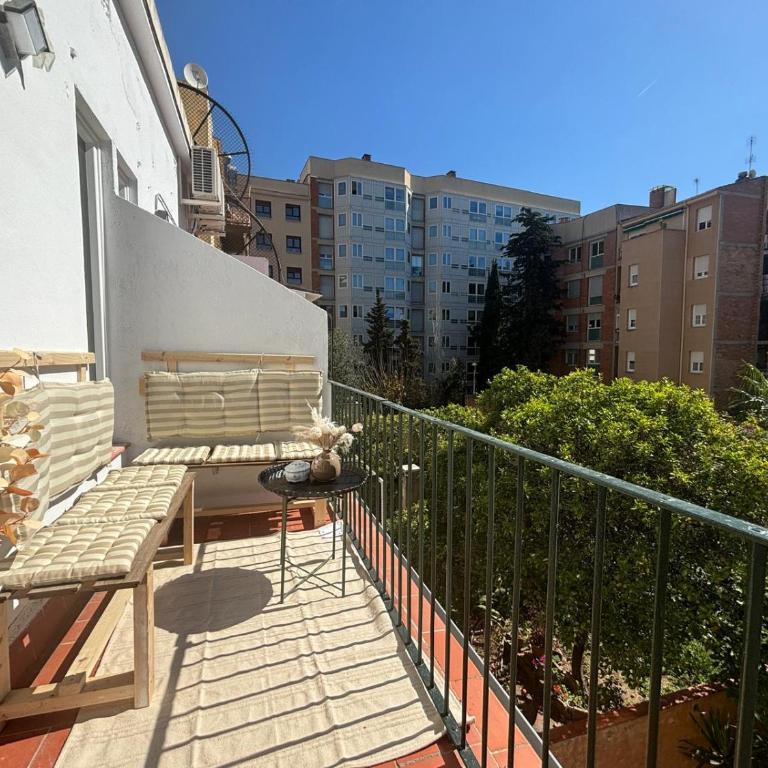 Piso en gracia de 3 habitaciones dobles suits - Three-Bedroom Premium Apartment - 14