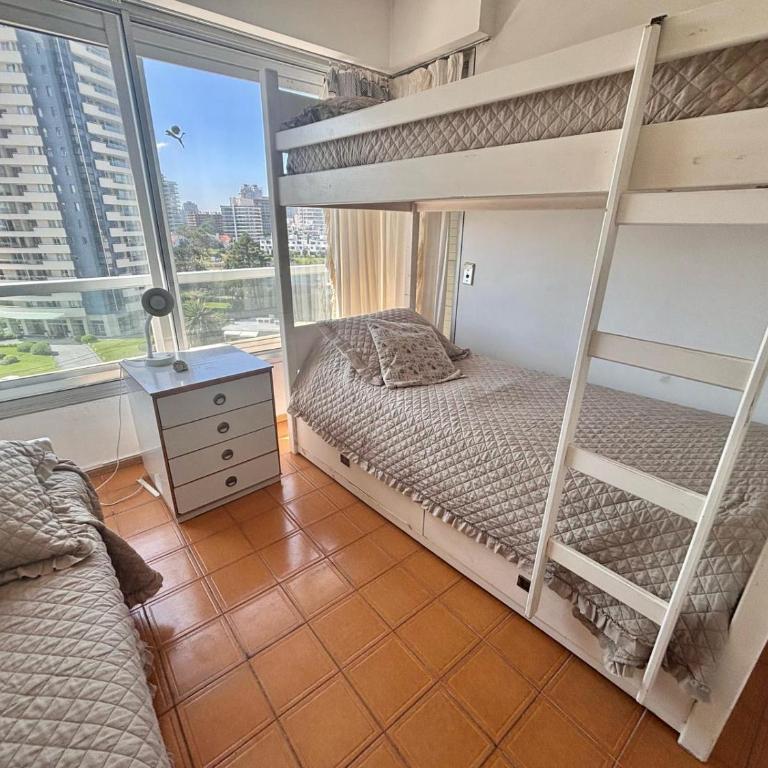 Torre Marina a pasos de Playa Brava - Three-Bedroom Apartment - 6
