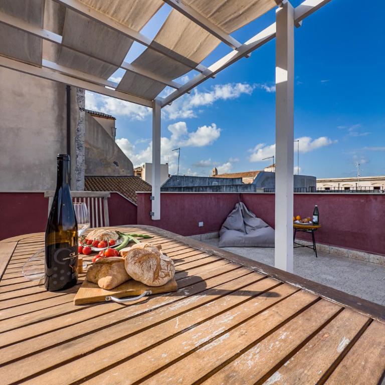 Maison Rouge Ortigia - Two-Bedroom House with Terrace - 4