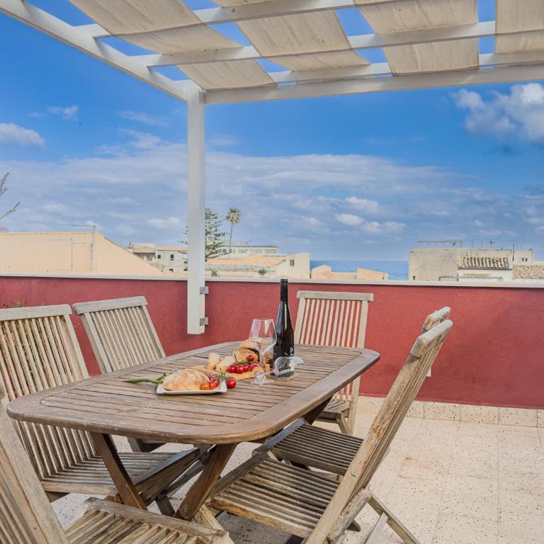 Maison Rouge Ortigia - Two-Bedroom House with Terrace - 7