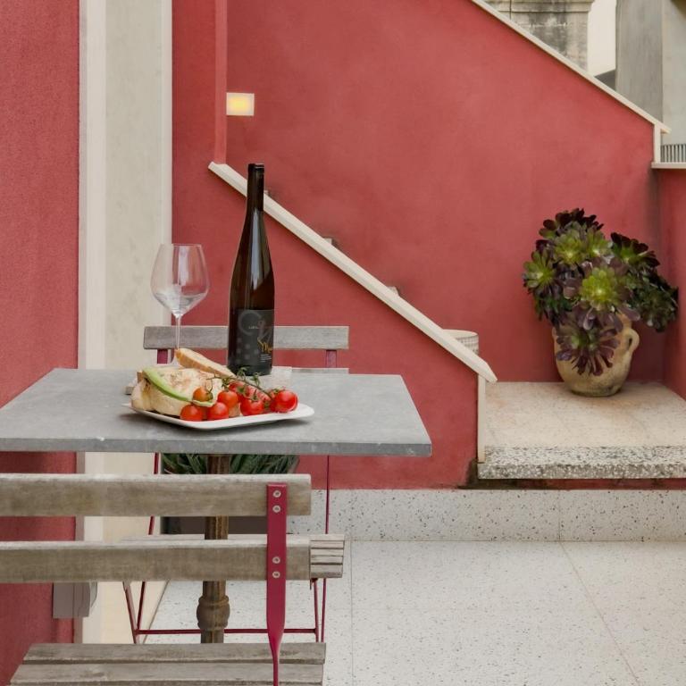 Maison Rouge Ortigia - Two-Bedroom House with Terrace - 18