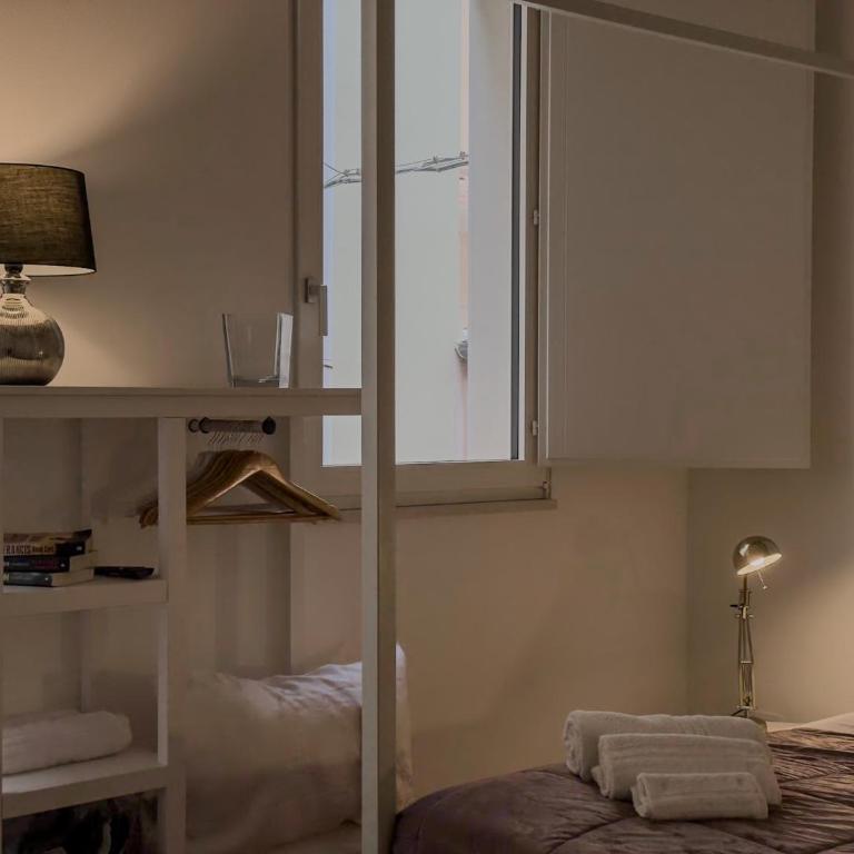 Maison Rouge Ortigia - Two-Bedroom House with Terrace - 27