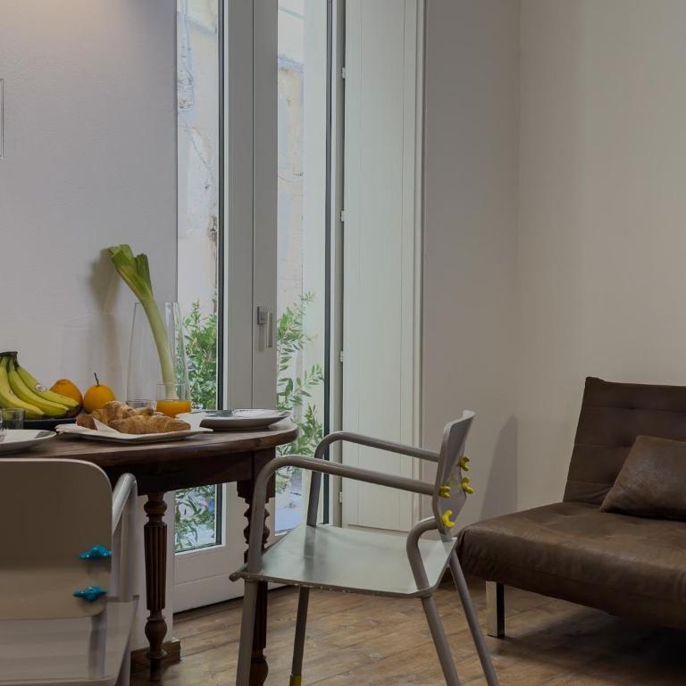 Maison Rouge Ortigia - One-Bedroom House - 17