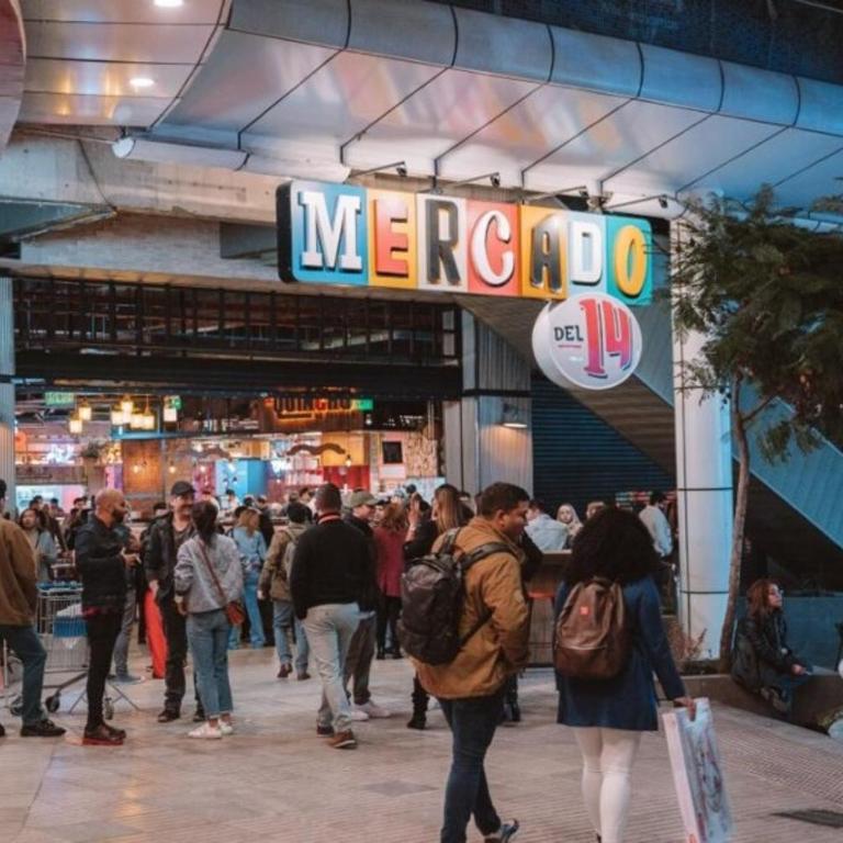 Depto 2 Dormitorios, cercano a metros, malls, clínicas, supermercados y servicios - Apartamento de 2 dormitorios - 26
