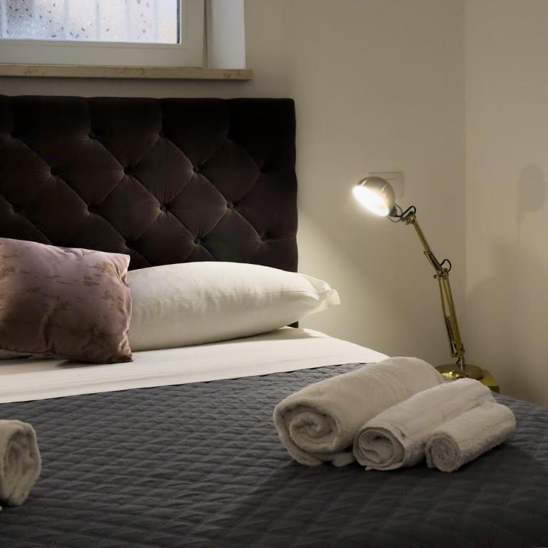 Maison Rouge Ortigia - One-Bedroom House - 15