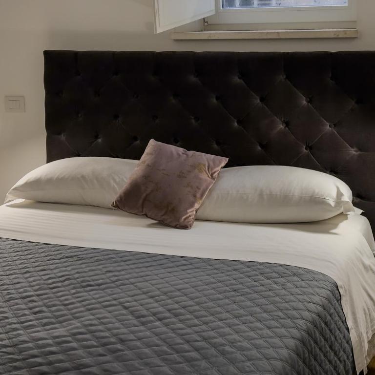 Maison Rouge Ortigia - One-Bedroom House - 10