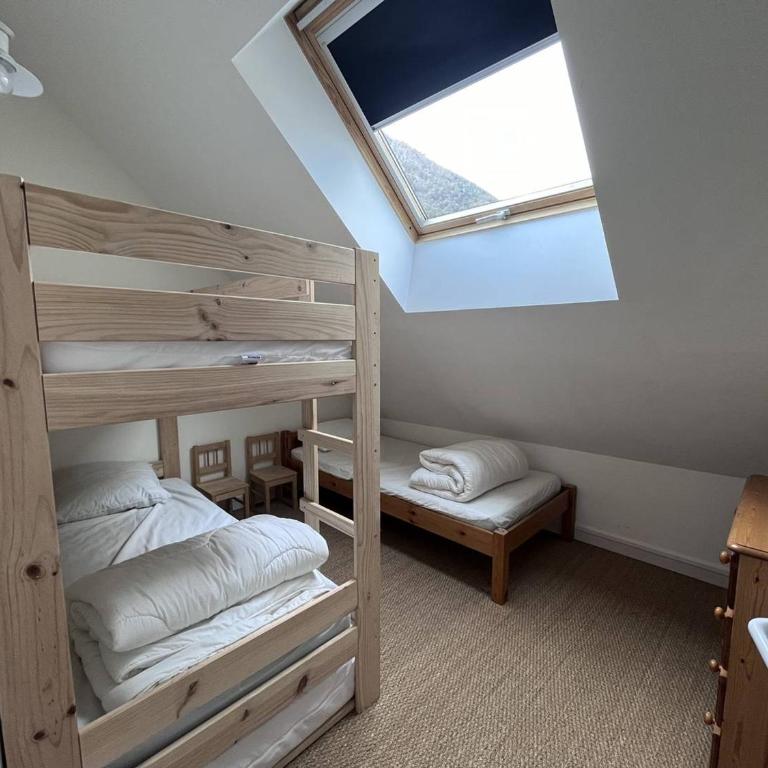 Appartement spacieux au centre de Cauterets, 6 pers., skis et parking - FR-1-812-46 - Appartement - 4
