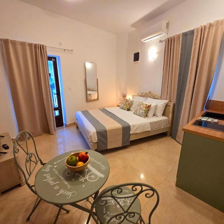 Apartments Kotor Old Town - Small Double Room - 1