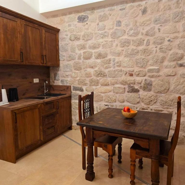 Apartments Kotor Old Town - Small Double Room - 5