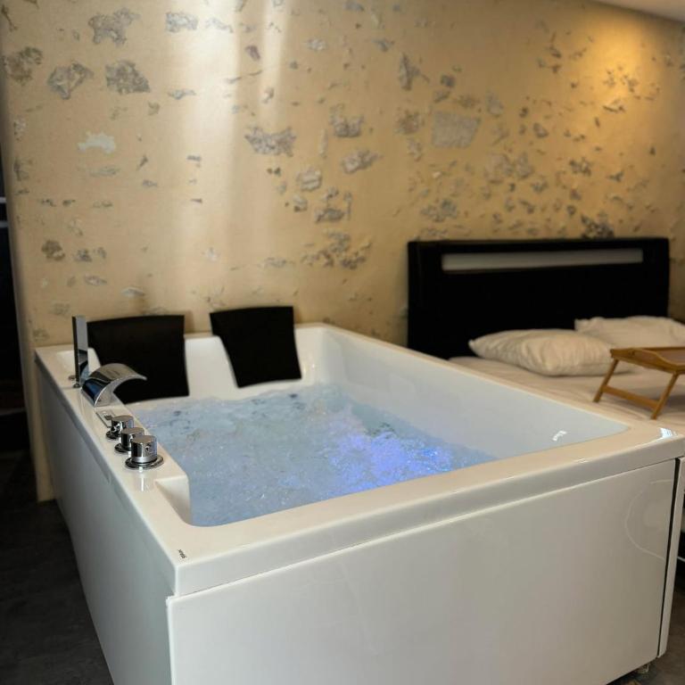 Love Queen SPA DÉTENTE - Appartement 1 Chambre - 12