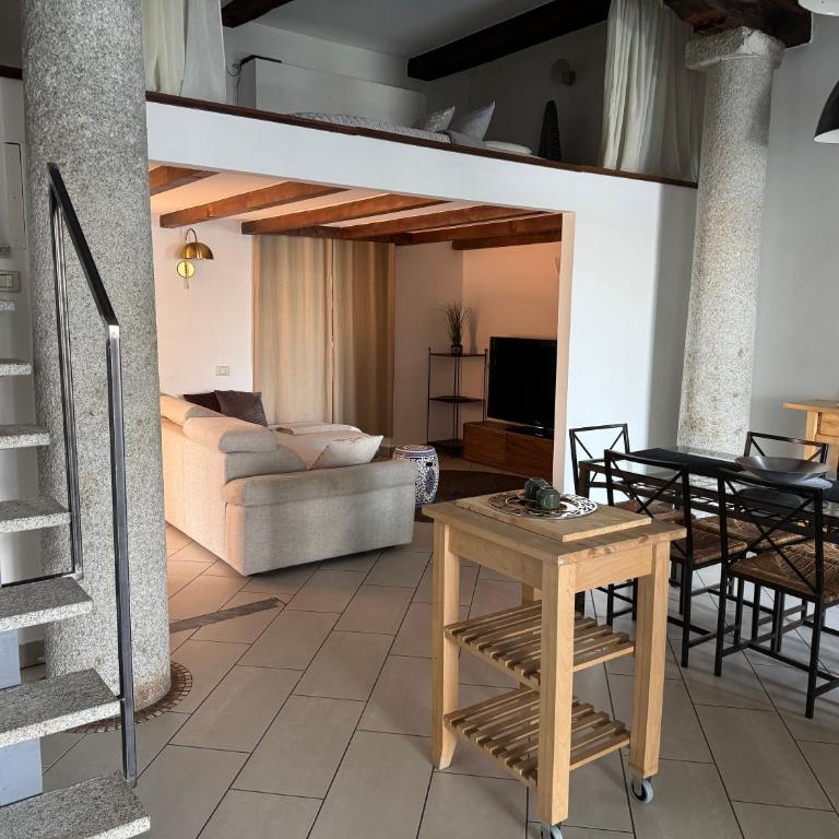 Rest and Relax Arona - On the lake - Appartamento con 1 Camera da Letto - 13