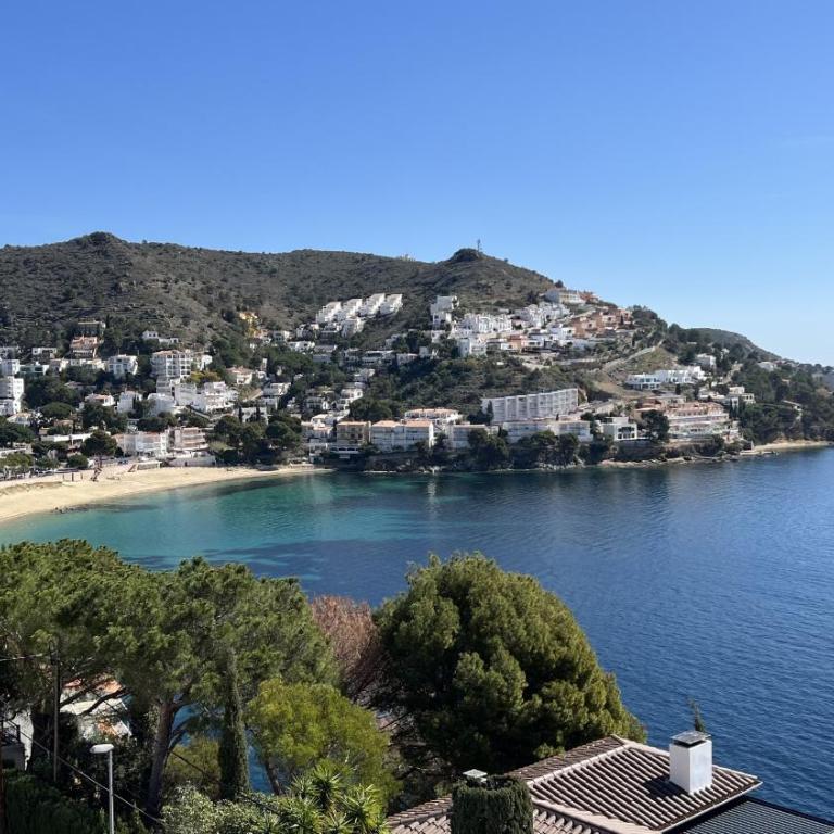 Apartamento vista mar y parking en Roses AV-27 - Two-Bedroom Apartment - 2