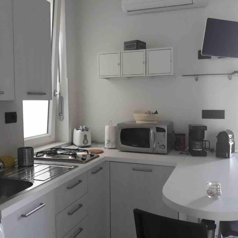 Linda GuestHouse - One-Bedroom Apartment - 7