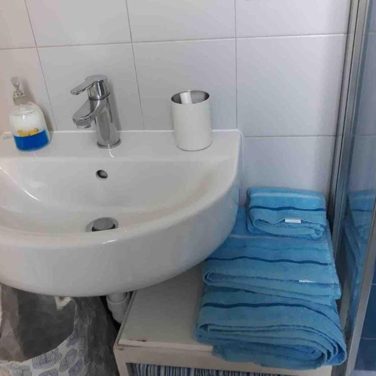 Linda GuestHouse - One-Bedroom Apartment - 14