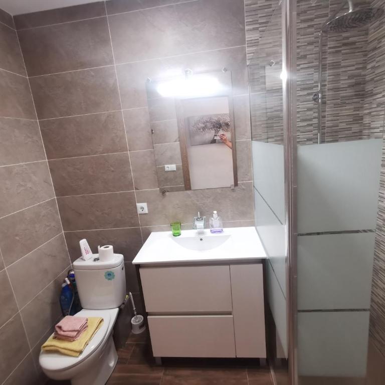 Great apartment with a view of the sea - Three-Bedroom Apartment - 8
