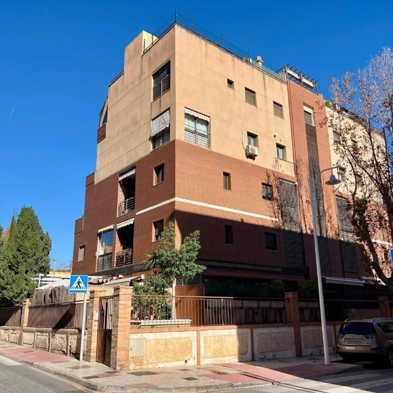 Urban Retreat with Views & Terrace - Apartamento de 2 dormitorios - 34