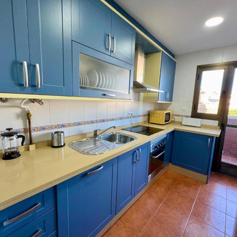 Urban Retreat with Views & Terrace - Apartamento de 2 dormitorios - 12
