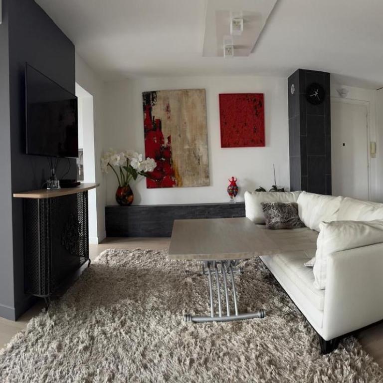 Appartement avec grand jardin et vue mer dans l'une des meilleures résidences avec piscine au cœur du village emblématique Saint-Jean-Cap-Ferrat - Apartamento de 2 dormitorios - 3